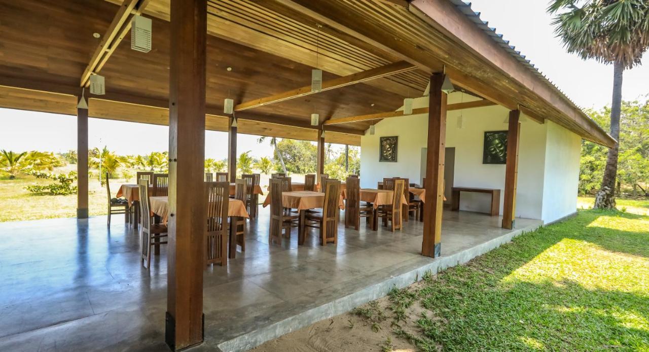 Kayjay Palms Hotel Passikudah Exterior photo
