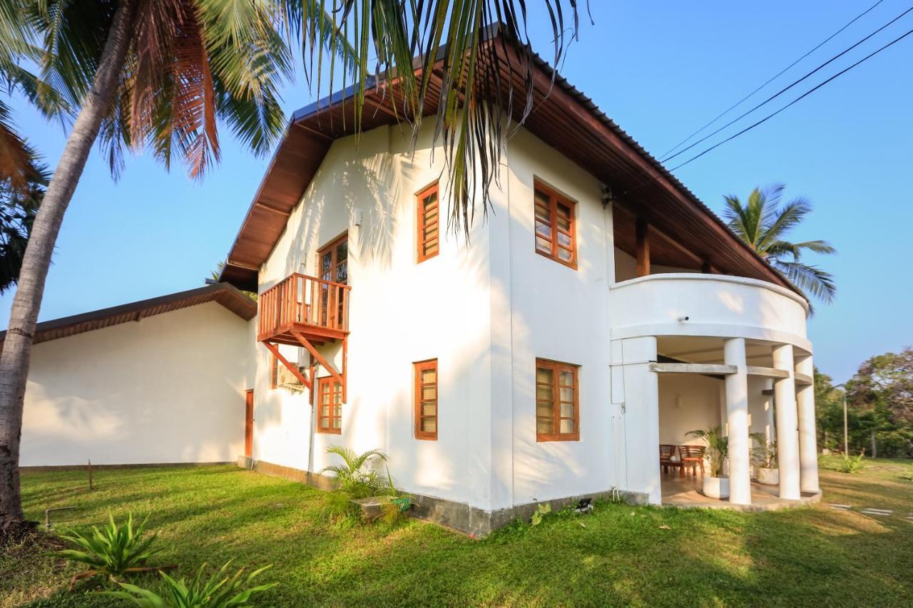 Kayjay Palms Hotel Passikudah Exterior photo