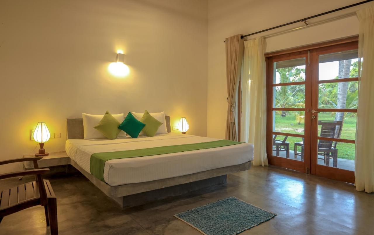 Kayjay Palms Hotel Passikudah Exterior photo