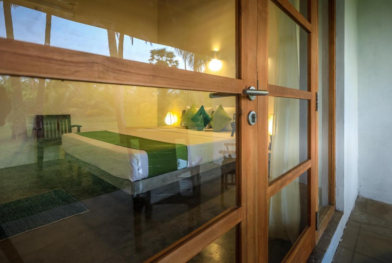 Kayjay Palms Hotel Passikudah Exterior photo