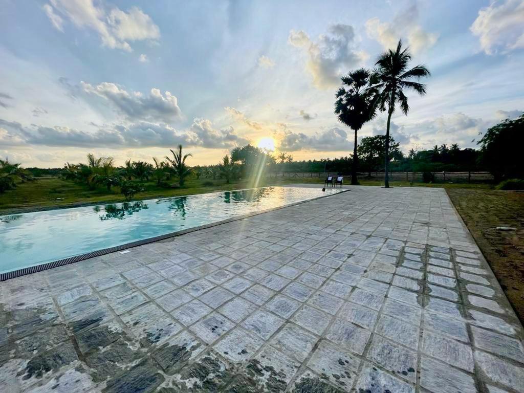 Kayjay Palms Hotel Passikudah Exterior photo