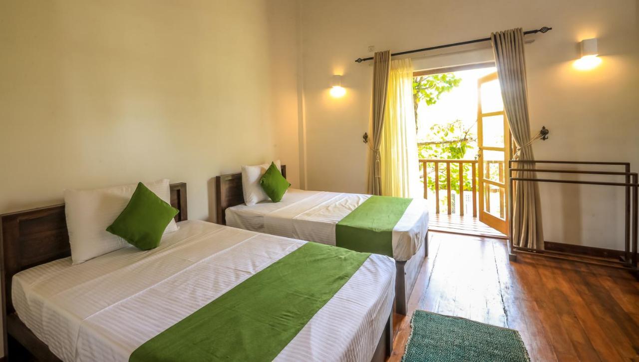 Kayjay Palms Hotel Passikudah Exterior photo