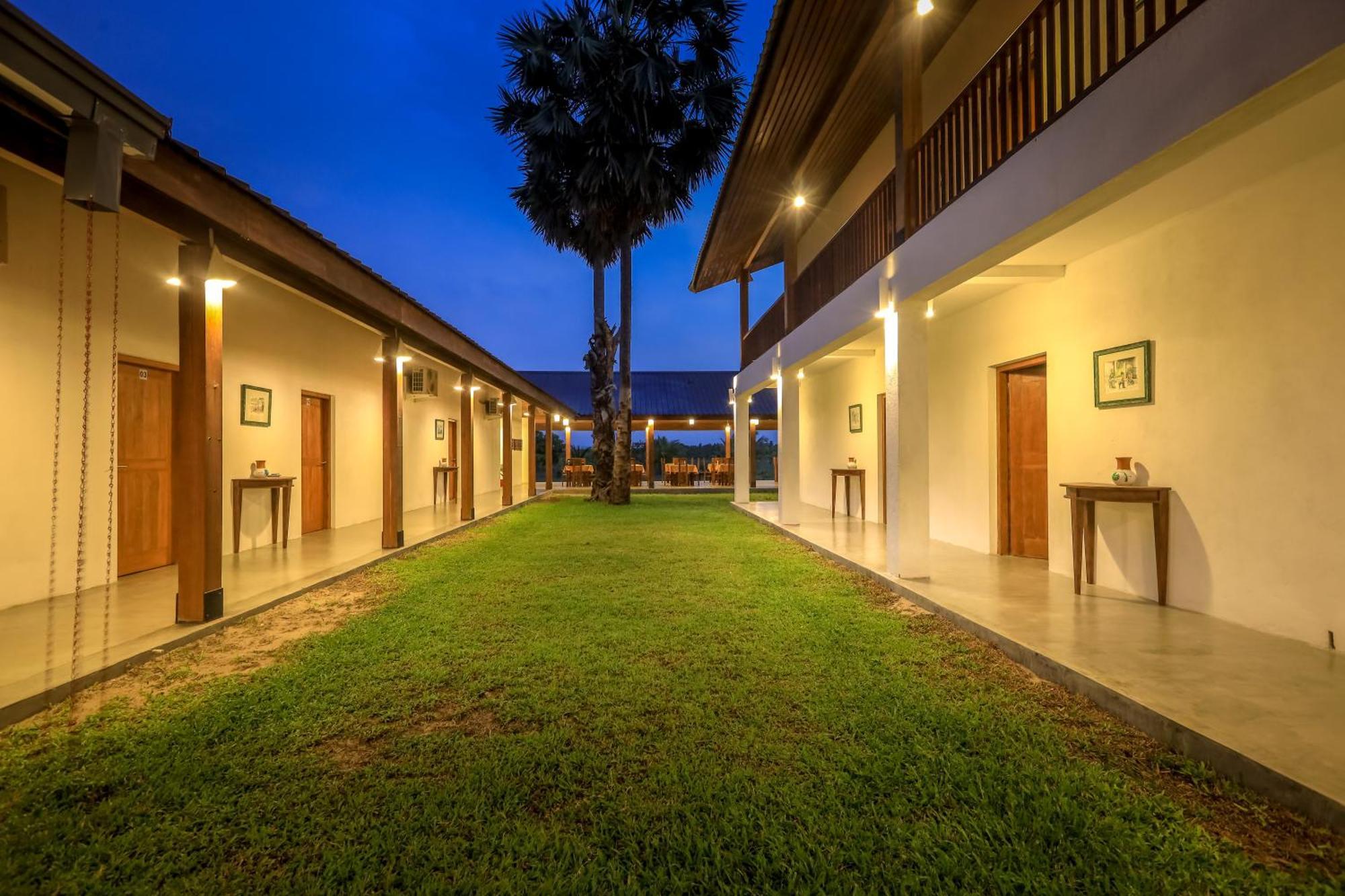 Kayjay Palms Hotel Passikudah Exterior photo